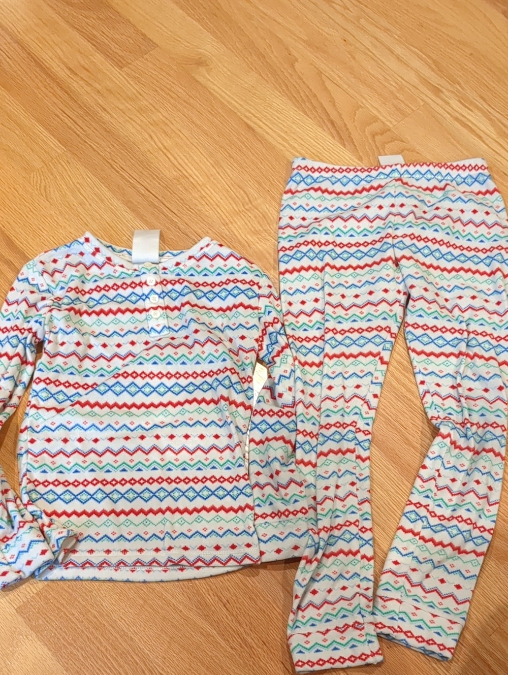 Wondershop White Kids Fair Isle Pajama Set with Red & Blue Pattern